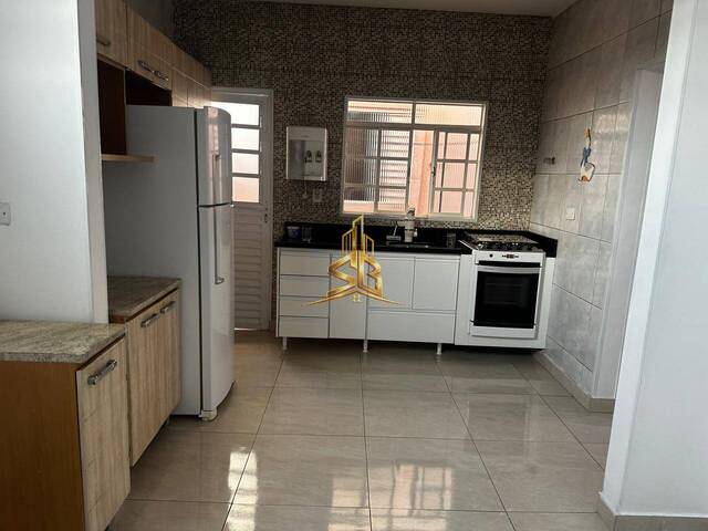 Venda em VILA MARLY - Taubaté