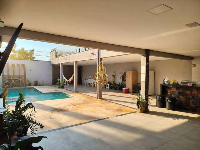 #50 - Casa para Venda em Taubaté - SP - 2